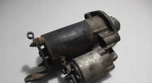 Volkswagen PASSAT B5 Starter motor