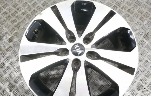 R18 alloy rim