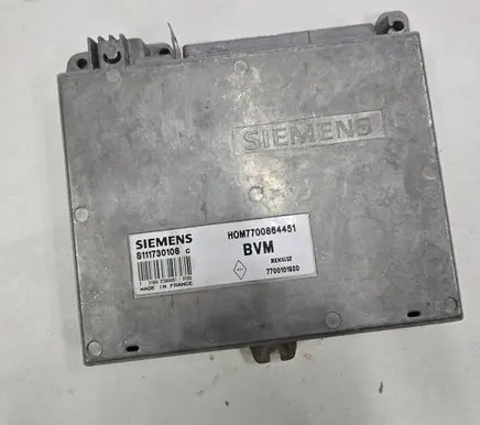 Renault Megane I Engine control unit/module 7700864451 S111730108C 7700101920