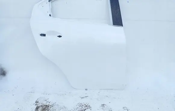 Mazda 2 Rear door