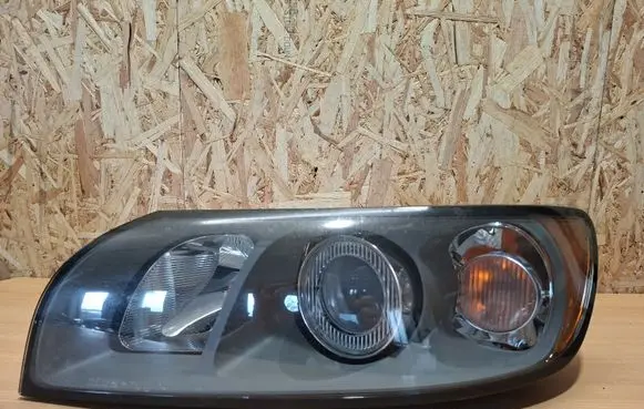 Volvo V50 Headlight/headlamp 30698885 0301198203