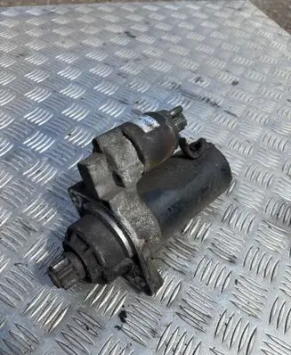 Volkswagen Touran I Starter motor 300555112