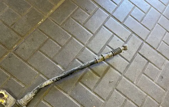 Mitsubishi Pajero Sport I Handbrake/parking brake wiring cable 
