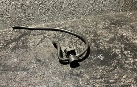 Mercedes-Benz S W140 other engine part 1404700093