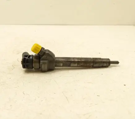BMW 5 F10 F11 Fuel injector 7810702 0445110617