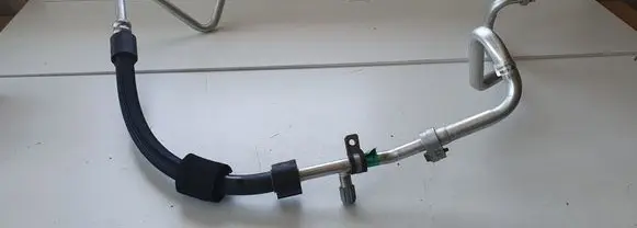 Renault Captur Air conditioning (A/C) pipe/hose