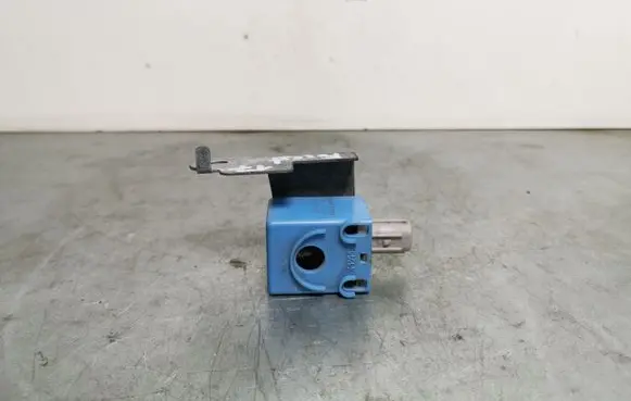 Subaru Forester SJ Horn buzzer relay 0689004860