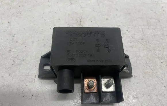 Mercedes-Benz E W211 Other relay A0025426419 0332002167
