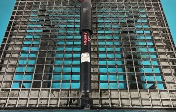 Rear shock absorber/damper