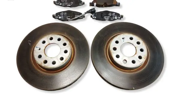 Audi Q3 F3 Front brake disc 5Q0615301F