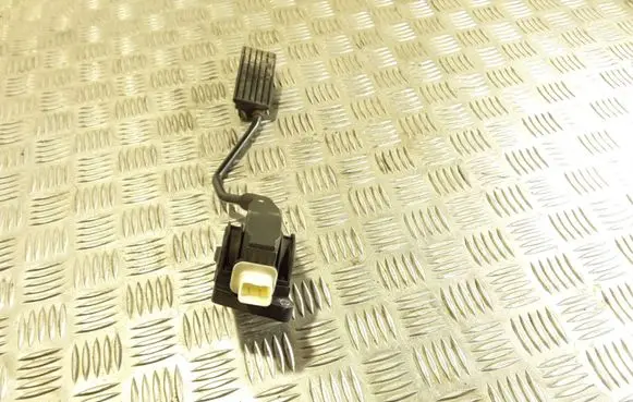 Peugeot 407 Accelerator throttle pedal 4719D11 041022 F00C3P2311