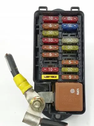 Jaguar XK8 - XKR Fuse module LJB2800BB