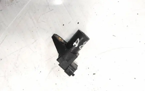 Mercedes-Benz ML W164 Camshaft position sensor 0051531328