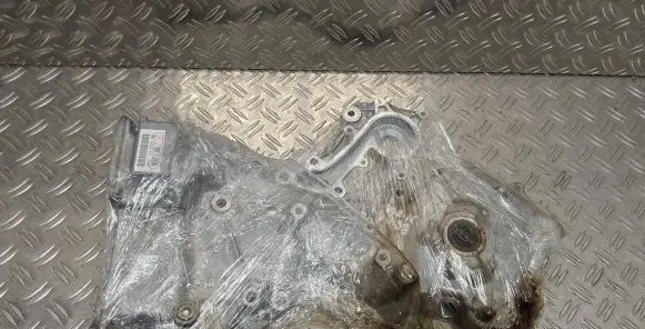 Toyota Yaris Timing chain cover 
