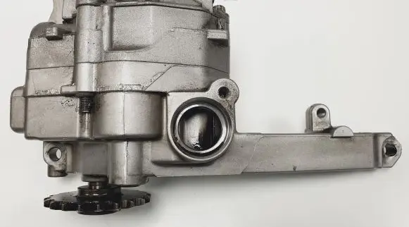 Mercedes-Benz GL X164 Oil pump 6421810901