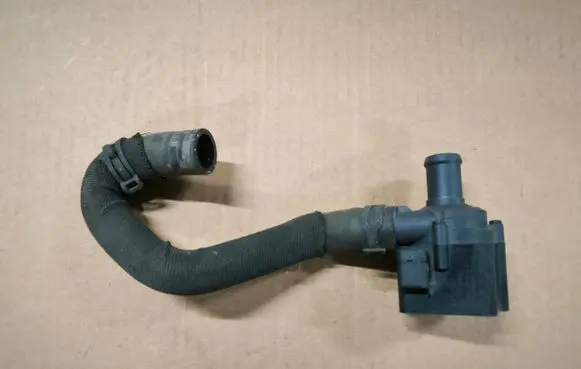 Audi Q7 4M Electric auxiliary coolant/water pump 06H121601P