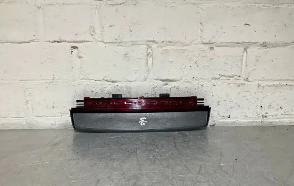 BMW 5 F10 F11 Third/center stoplight 7230799 7230802