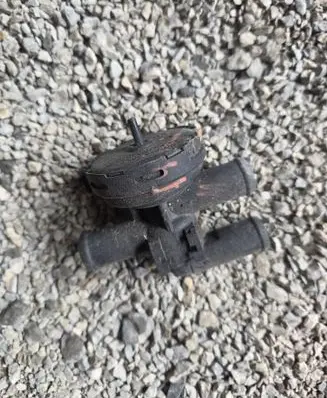Opel Corsa B Coolant heater control valve 90566947
