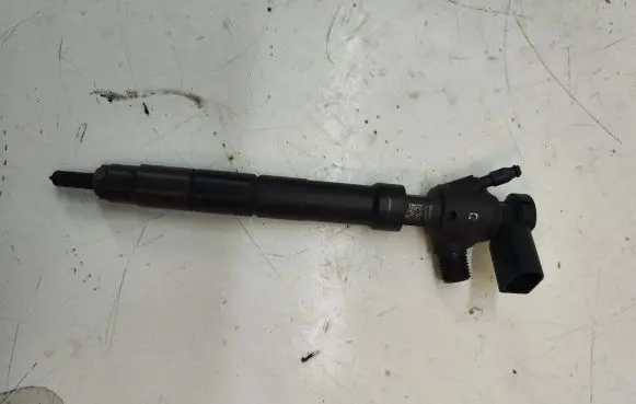 Audi A3 S3 8V Fuel injector 04l130277d