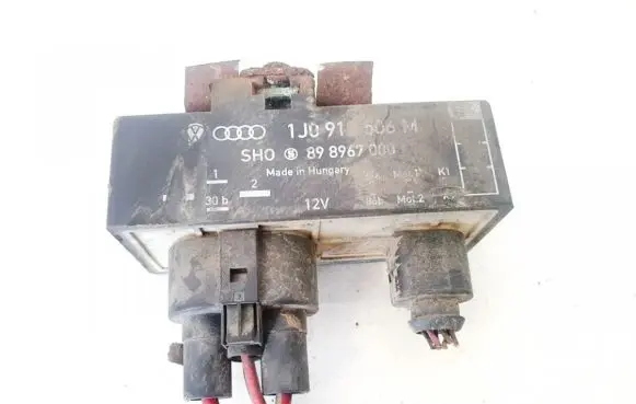 Coolant fan relay
