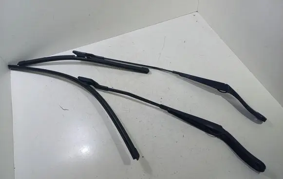 Volvo S60 Front wiper blade arm 30753509 30753508