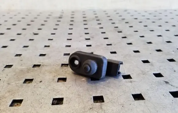 Mitsubishi L200 Rear door sensor 