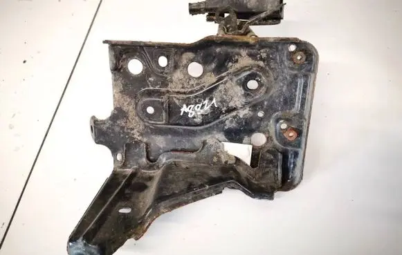 Battery box tray