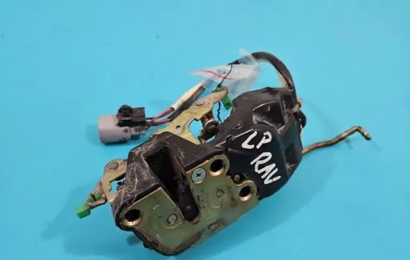 Toyota RAV 4 (XA10) Front door lock IMPRK1379261