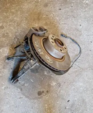Rear wheel hub spindle/knuckle