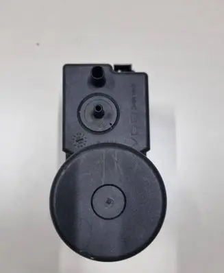 Audi 80 90 S2 B4 Central locking vacuum pump 4A0862257A