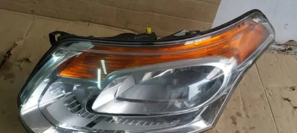 Citroen C3 Picasso Headlight/headlamp 9681873980