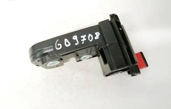 Cadillac ATS Seat back rest lock catch 13315774