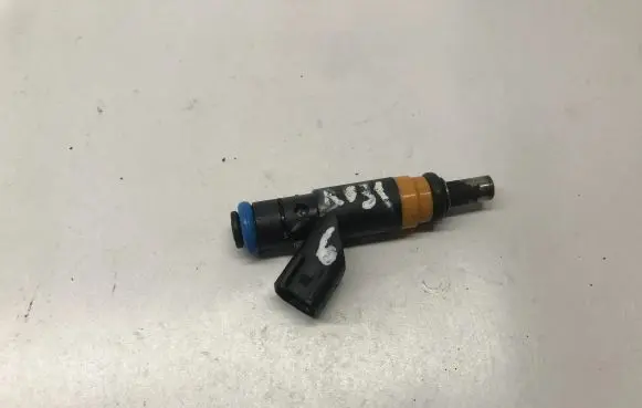 Dodge RAM 1500 DS Fuel injector 05037479AD 05037479