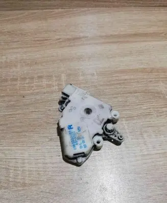 Nissan Primera Central locking motor 8055201U60