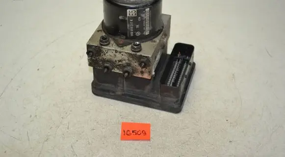 Audi A3 S3 A3 Sportback 8P ABS Pump 1K0907379M 1K0614517K