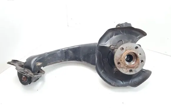 BMW 2 F46 Rear wheel hub 6851580 186657 6799739