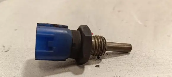 Nissan Navara D40 Coolant temperature sensor