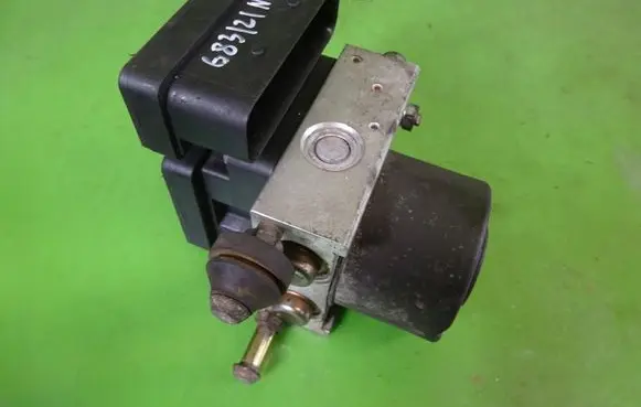 Suzuki Liana ABS Pump 5WK84126 06.2102-0183.4