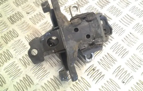 Skoda Fabia Mk1 (6Y) Engine mount bracket 600199555