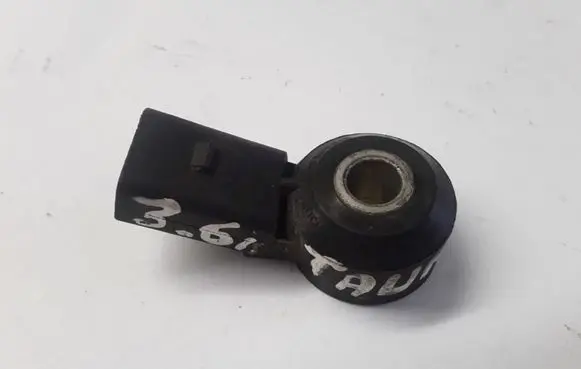 Volkswagen Touareg I Detonation knock sensor 030905377C