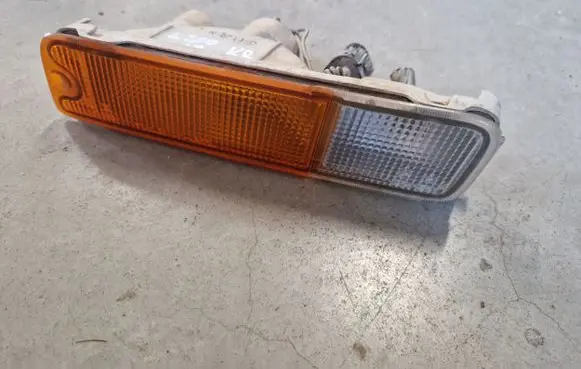 Mitsubishi L200 Front indicator light