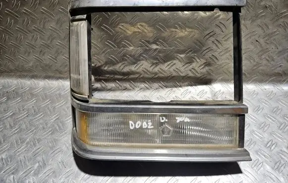 Dodge Caravan Front indicator light 4388214 4321906 6R01342