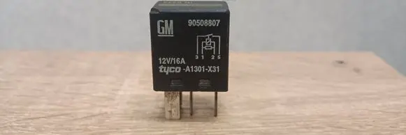 Opel Vectra C Other relay 90508807 12V16A A1301X31