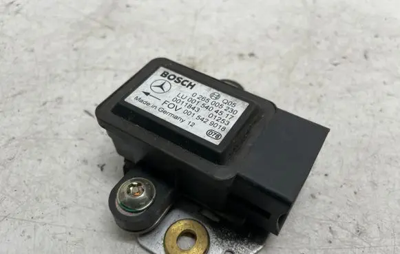 Mercedes-Benz E W211 ESP (stability system) control unit 0265005230 0015404517