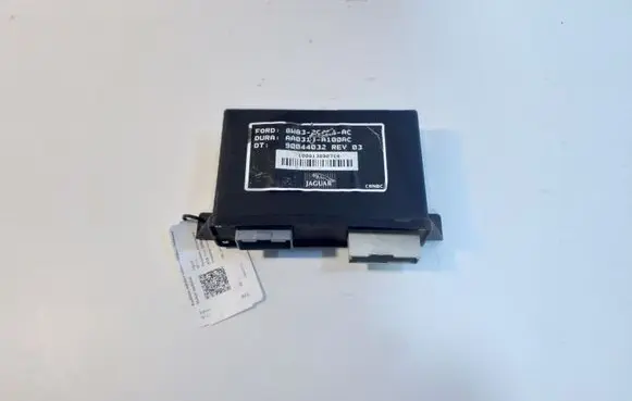 Jaguar XF X250 Hand brake control module 90044032