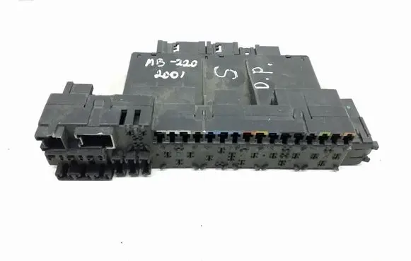 Mercedes-Benz S W220 Fuse module A0315451732