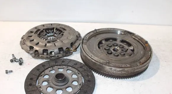 BMW 3 E90 E91 Clutch set kit 415040110 324033610