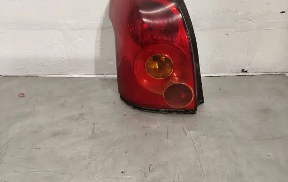 Toyota Avensis T250 Rear/tail lights
