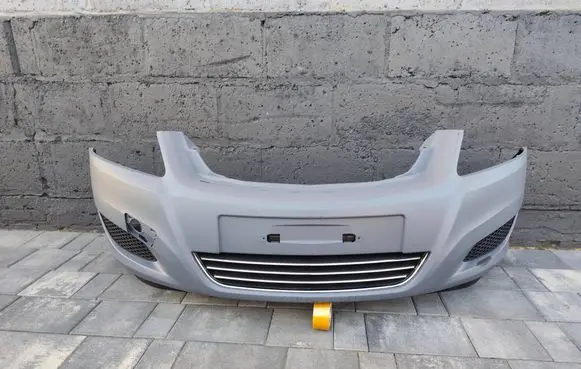 Opel Zafira B Front bumper RGC9317