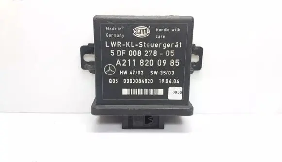 Mercedes-Benz E W211 Light module LCM A2118200985
